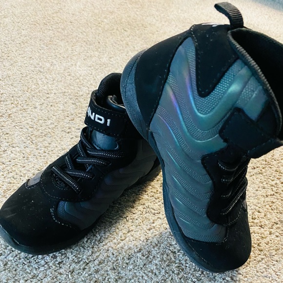 AND 1 Boy Shoes - Picture 3 of 5